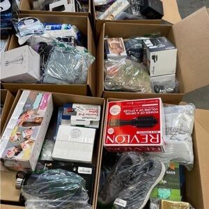 30 pieces Amazon target shelf pull liquidation mystery box